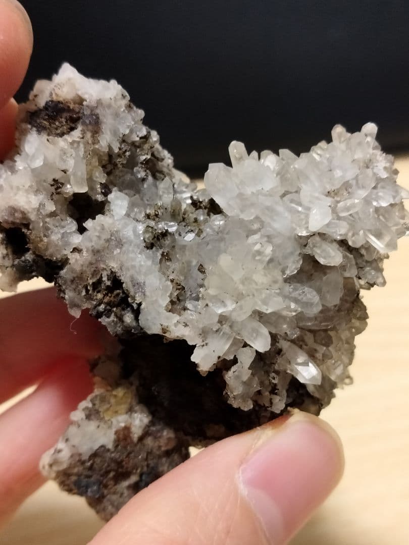 埼玉県秩父市中津川 秩父鉱山 橋掛沢　水晶クラスター 番号5