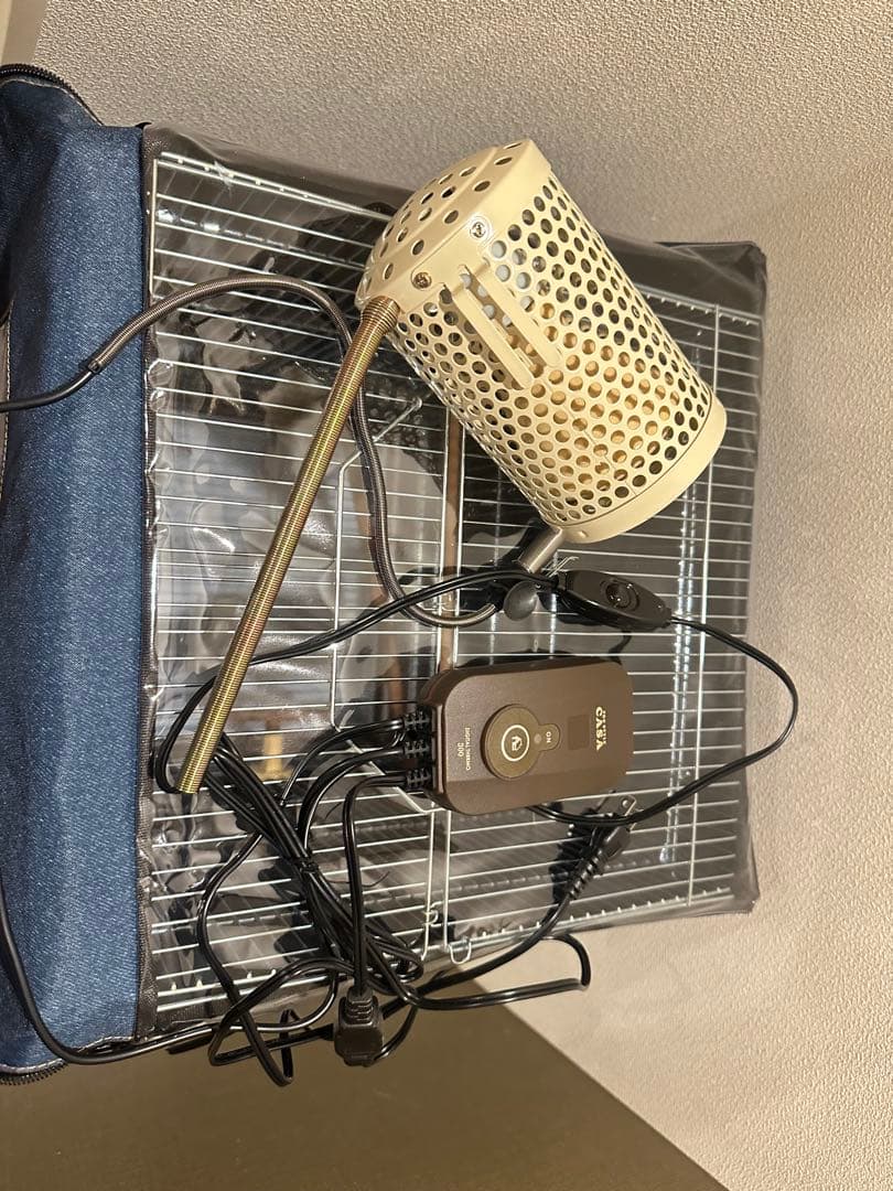 中型鳥かご スチール製止まり木付き