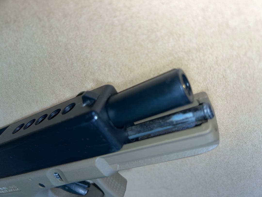 ガスガン　東京マルイ　G17カスタム　フラットダークアース　マガジン3本付き