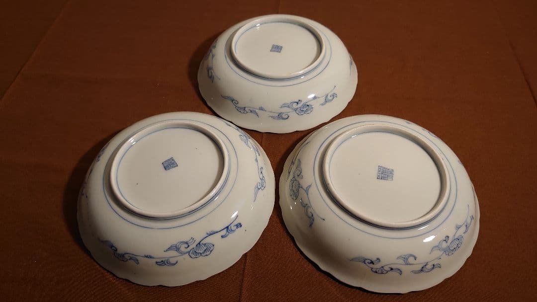 古伊万里　伊万里　染付　江戸期　華唐草　唐草文　蔵出し　中皿　３客