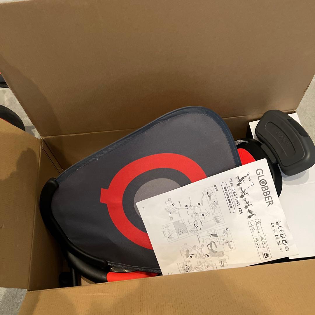 GLOBBERエクスプローラトライク4in1　シェード付き　赤