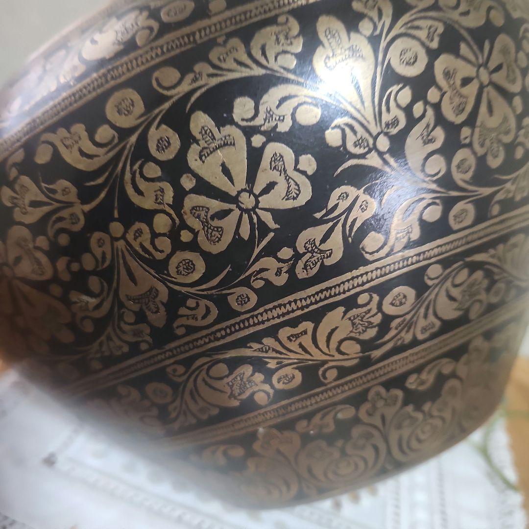 真鍮製 　ボウル　花草模様　鉢　小物入れ