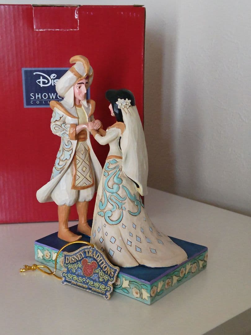 【新品未使用】エネスコ ジャスミン＆ アラジン ロイヤルウェディング フィギュア