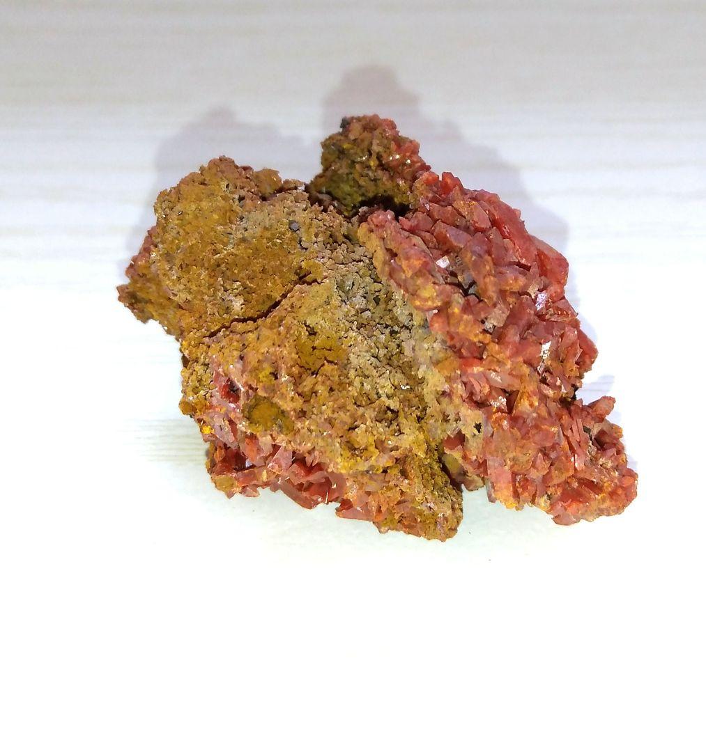 紅鉛鉱（クロコアイト）　希少鉱物標本