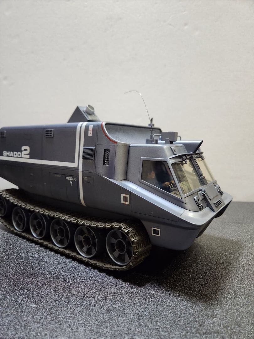 100点満点謎の円盤UFO 有名モデラー渾身の逸品 ハイテク戦車シャドーモービル