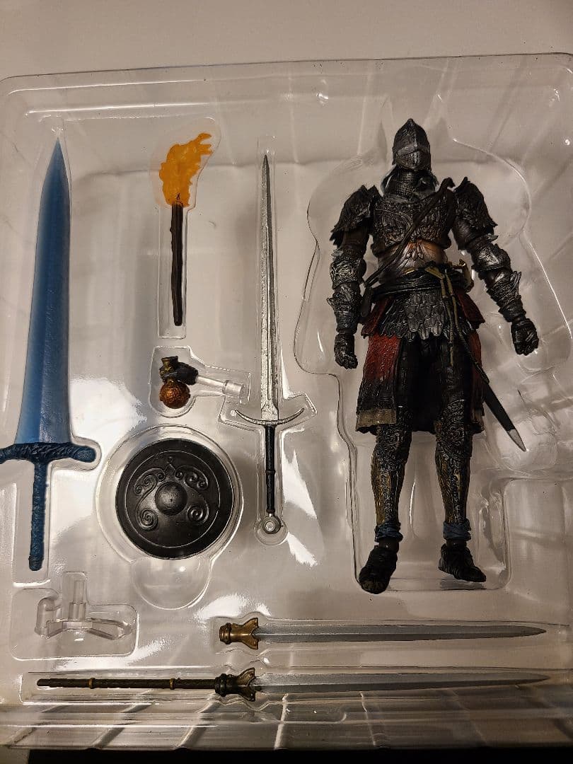 エルデンリング　褪せ人　フィギア