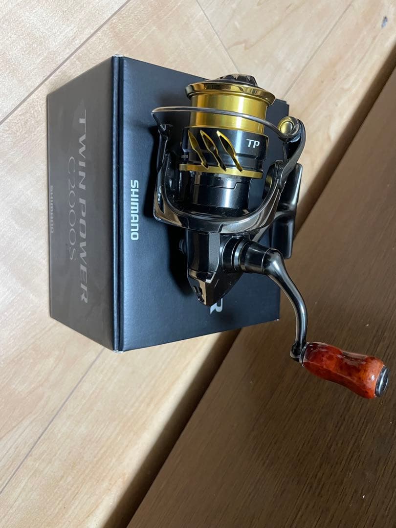 リール SHIMANO 20TWIN POWER C2000S