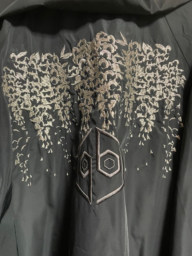 女王蜂 マウンテンパーカー ブラック　銀藤 Lサイズ