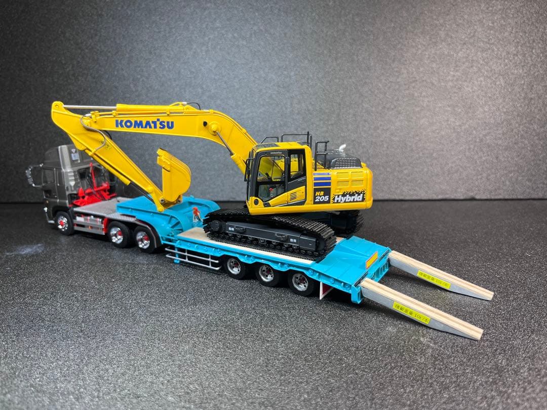 24⭐︎　1/50 3軸ショートトレーラー　建機　重機