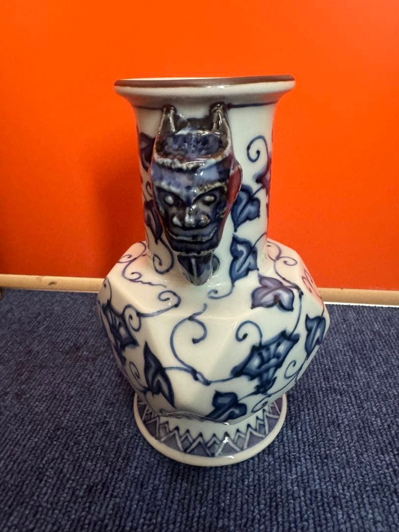 1844 平安橘吉　青花唐草　双耳花瓶