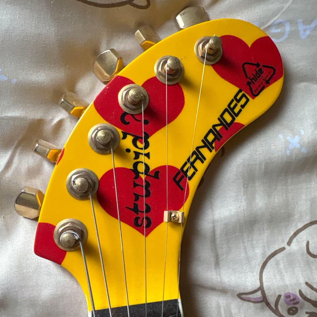 HIDE yellow Heart ギター　zo-3