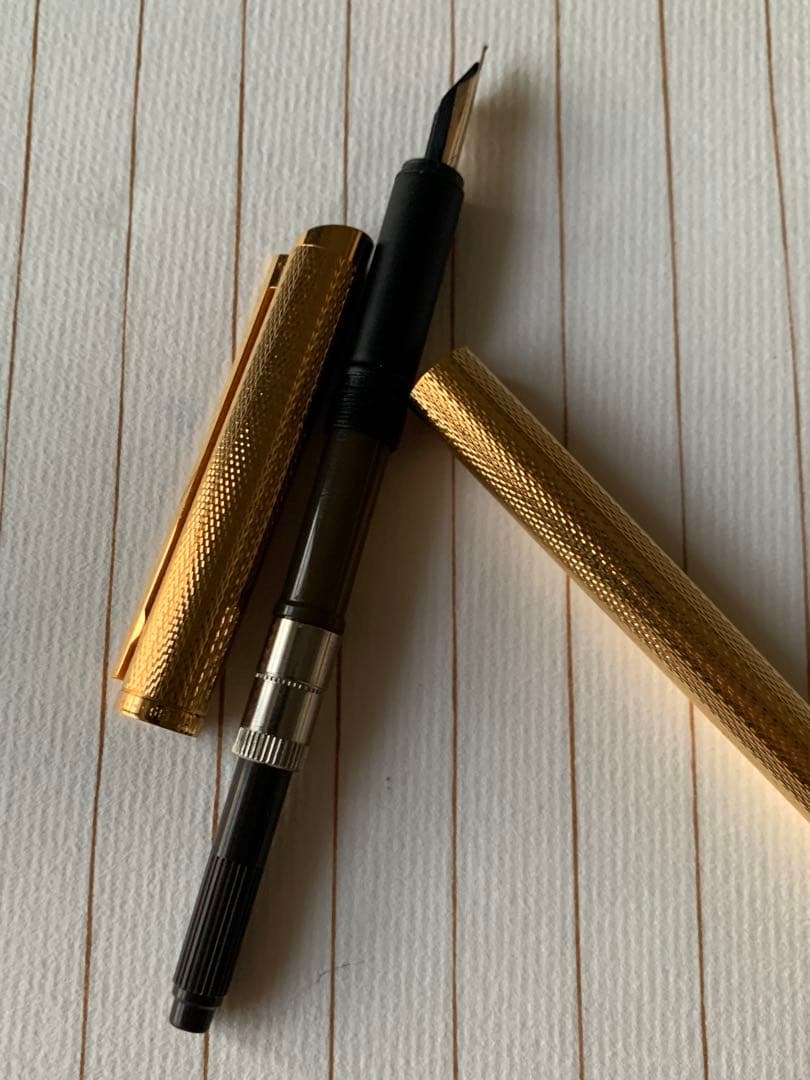 Dunhill（ダンヒル） ゴールド 万年筆 14K F