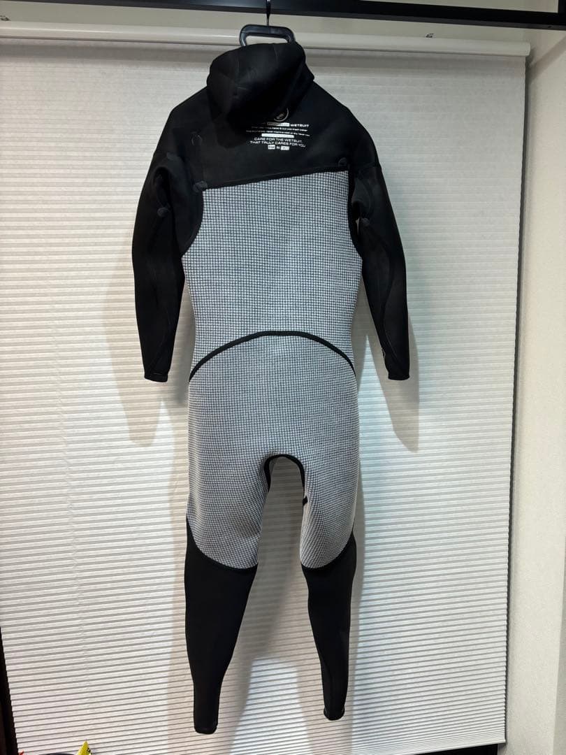 新品VOLCOM ボルコム セミドライ 5ミリフード 真冬ウェットスーツメンズL