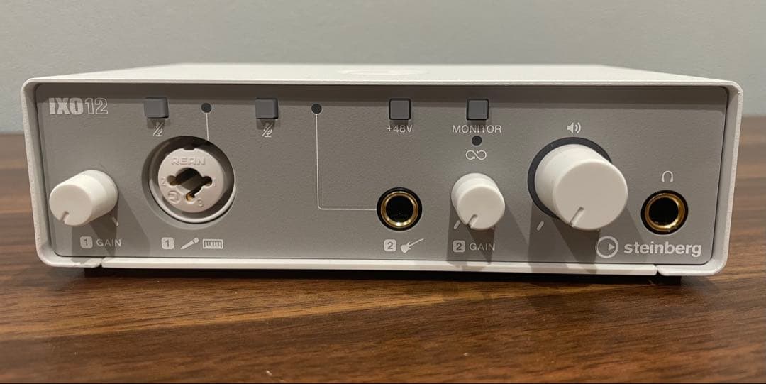 Steinberg IXO12 ホワイト オーディオインターフェイス