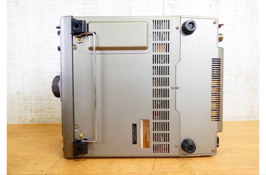 HF/VHF/UHF トランシーバー