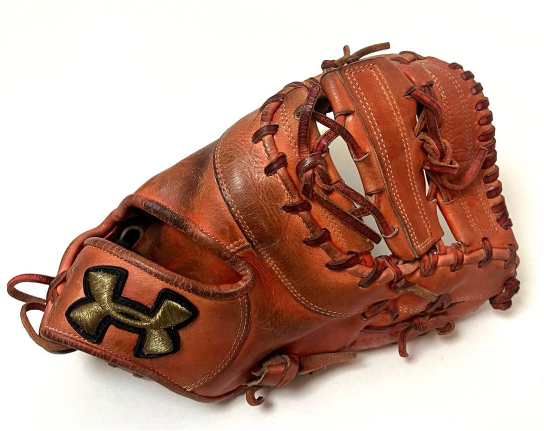 送料無料 アンダーアーマー 軟式一般用 ファーストミット 右利き用