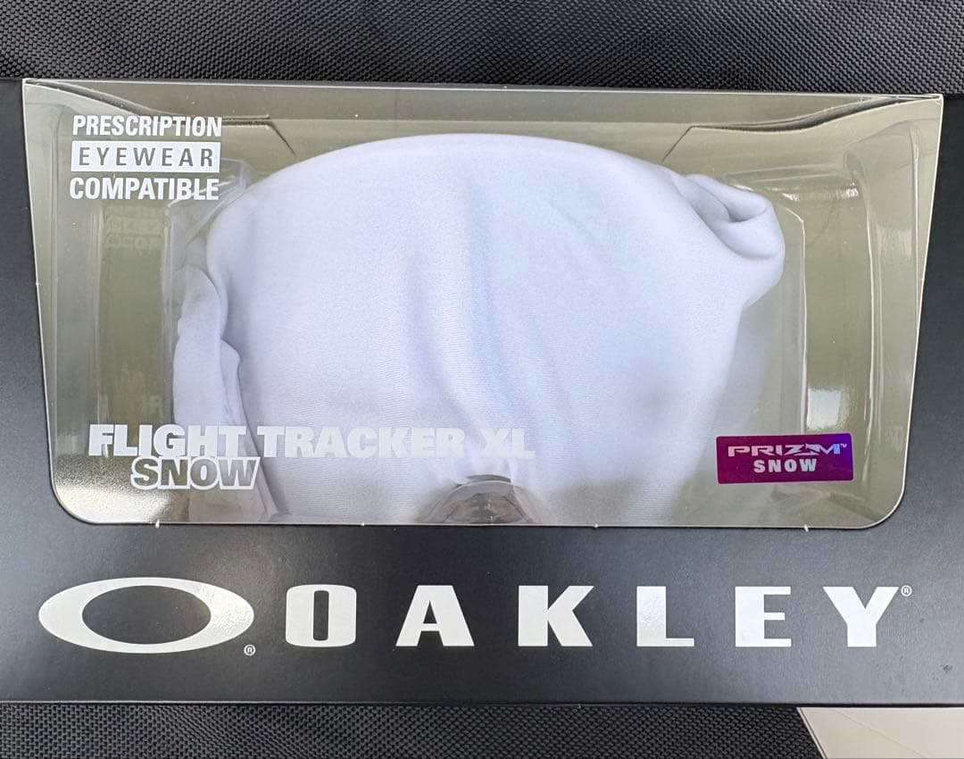 新品未使用‼️オークリー　フライトトラッカーXL