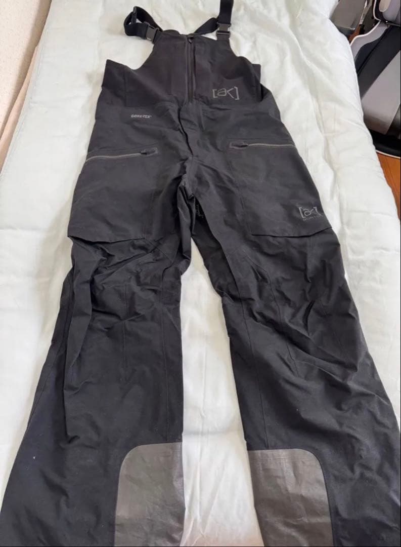 Burton [ak] ゴアテックスPRO ビブパンツ　ブラック