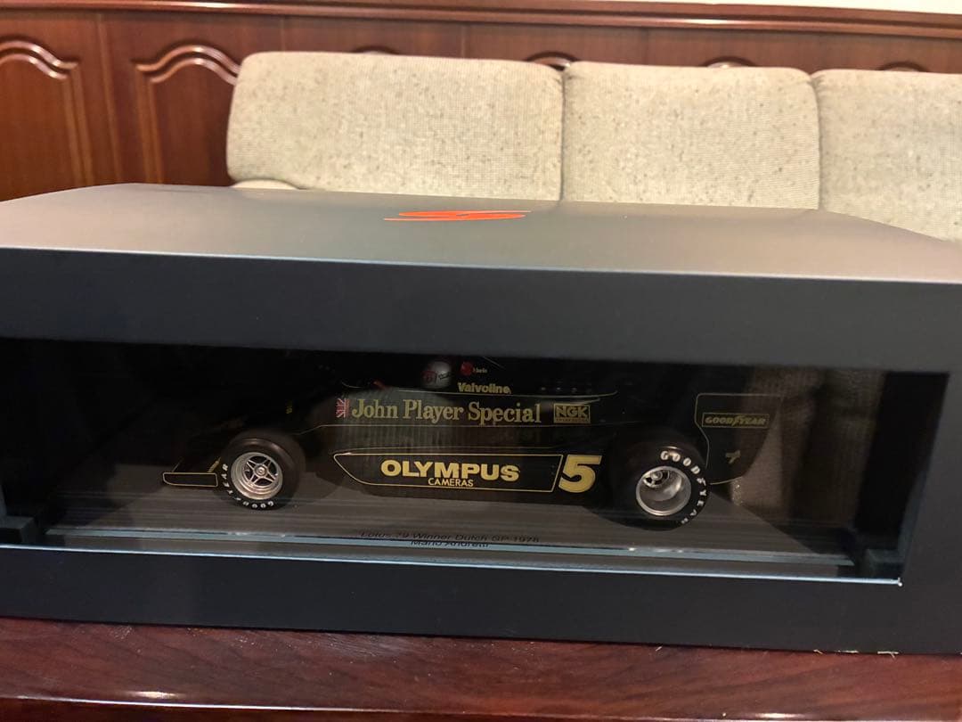 スパーク　1/18 ロータス79 1978 オランダGPウィナー