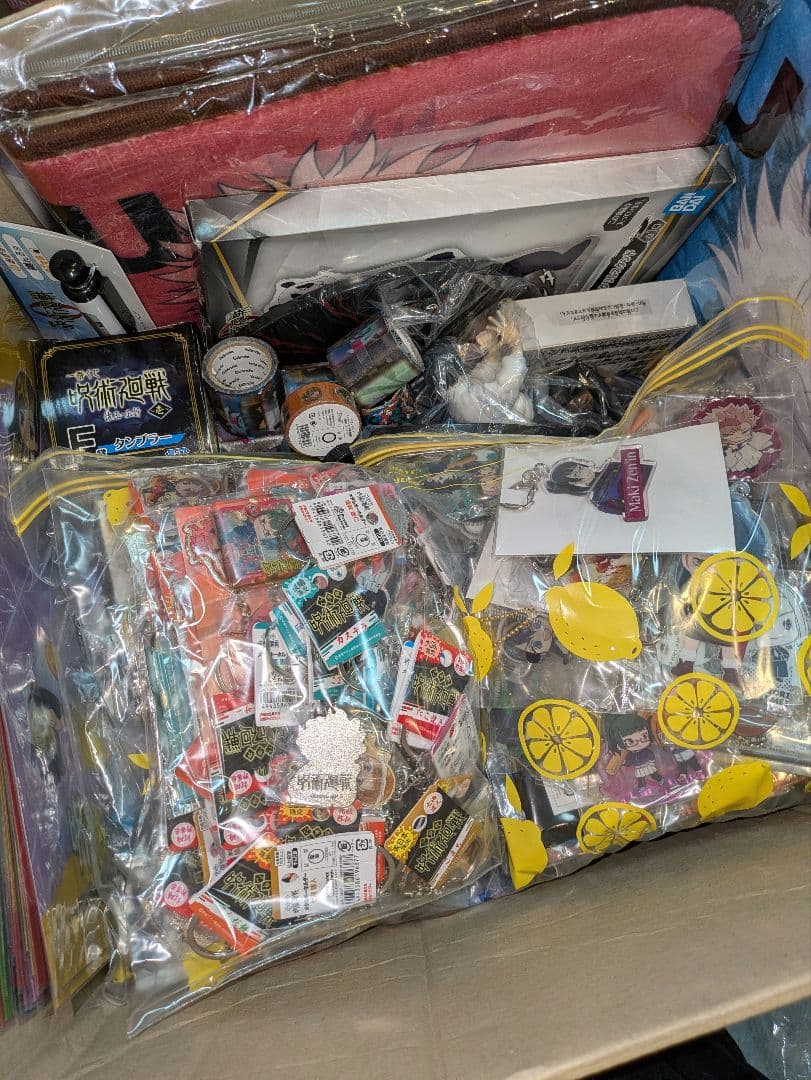 呪術廻戦　グッズ　まとめ売り　1000個以上　ノンジャンル