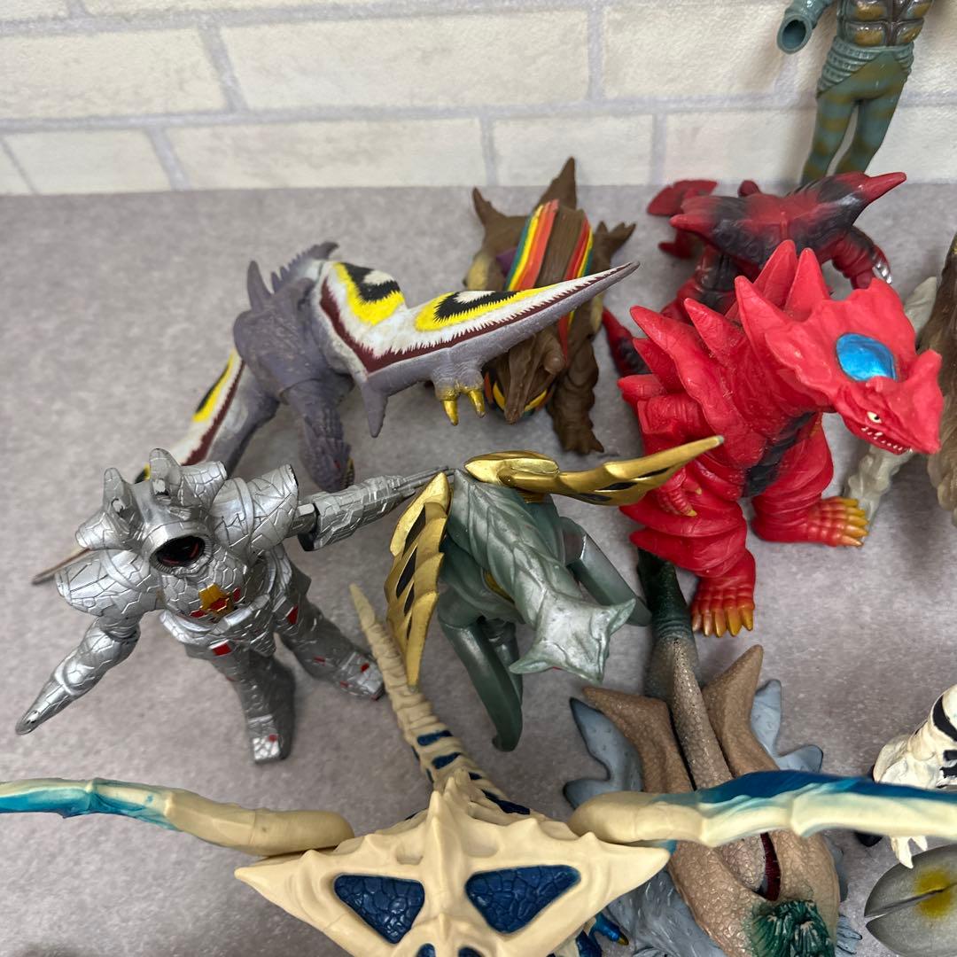 ウルトラマンシリーズ 怪獣 ソフビ おもちゃ 大量 まとめ 円谷プロ 約40体