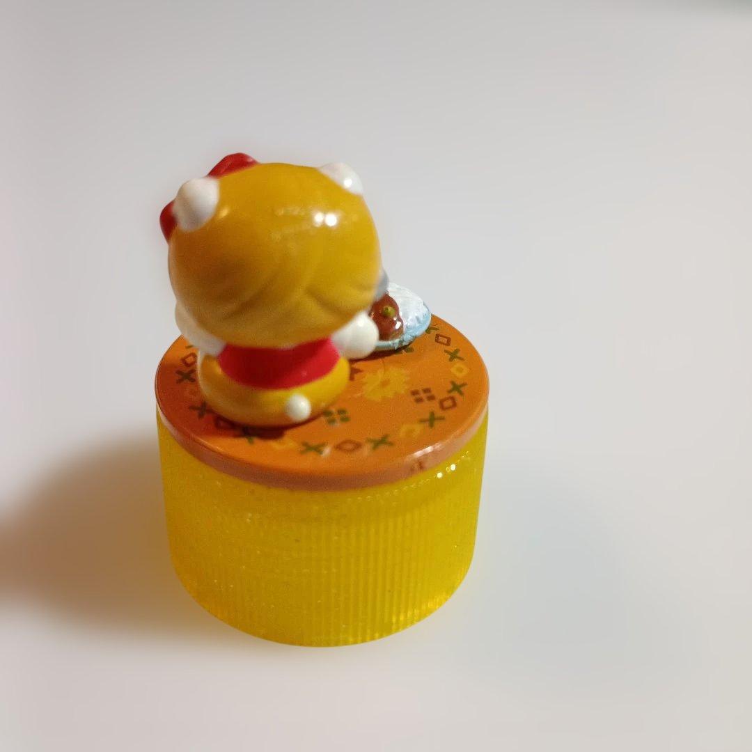 d*7様 平成レトロ★ハローキティ★ ★ペットボトルキャップ 4個セット