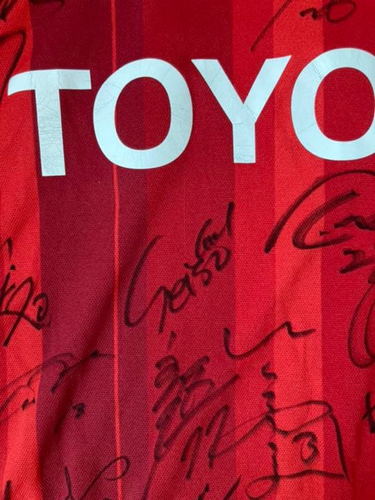 名古屋グランパスエイト　サイン入りユニフォーム　楢崎正剛　他　寄せ書き