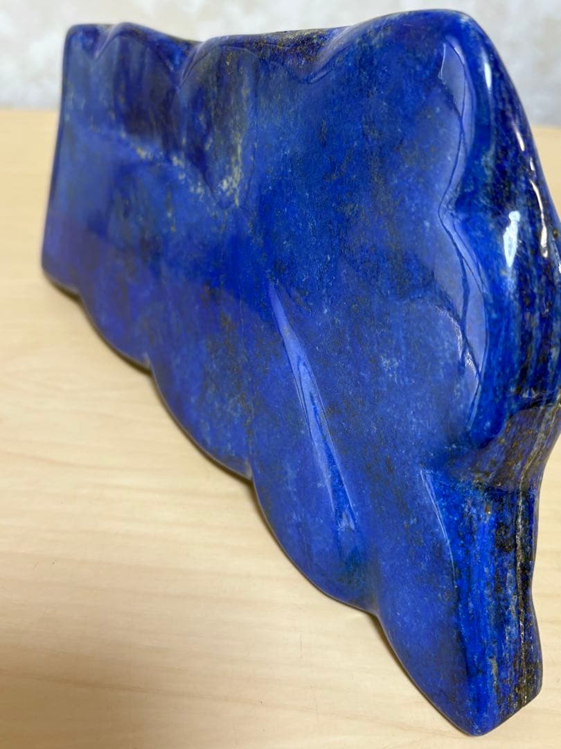ラピスラズリ丸磨き台座込みで約3.3kg 色鮮やか　欠け割れ無し　高品質