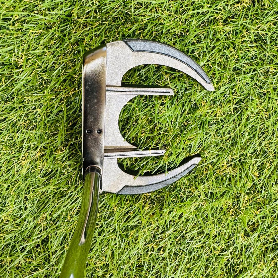 ODYSSEY WHITE ICE SABERTOOTH パター