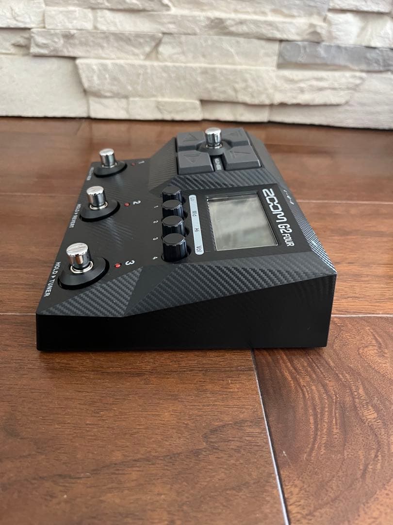 ZOOM G2 FOUR ギターエフェクター