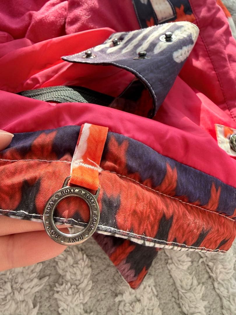 ROXY スノーボードウェア S 女性用　ニット柄