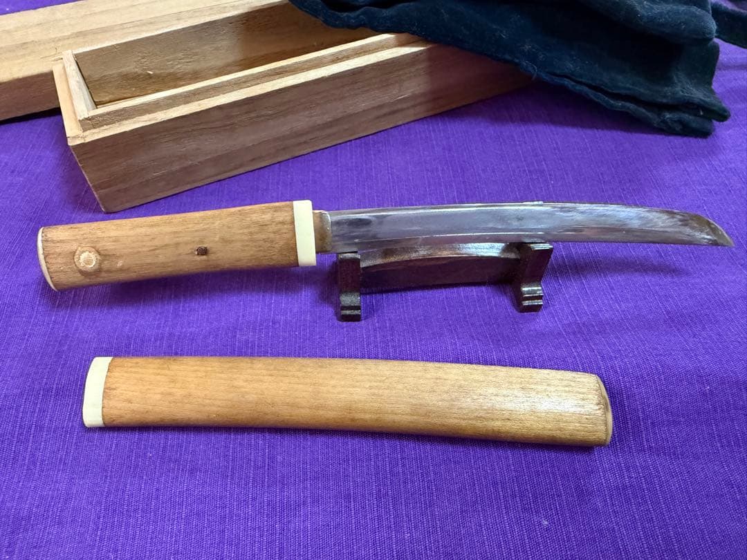 日本刀　合口小刀　短刀　極小（脇差刀装具鍔鐔拵目貫小柄縁頭笄馬針貫級刀白鞘刀剣侍