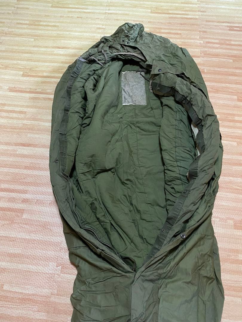 アメリカ軍　米軍実物　スリーピング　寝袋　シュラフ　カバー、収納袋付き　自衛隊