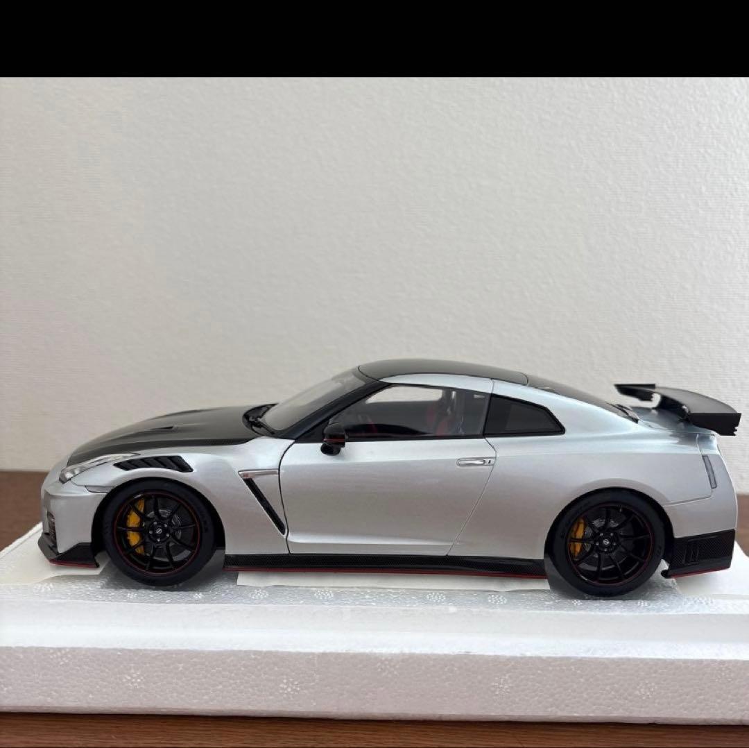 ミニカー AUTO ART GT-R nismo 18/1