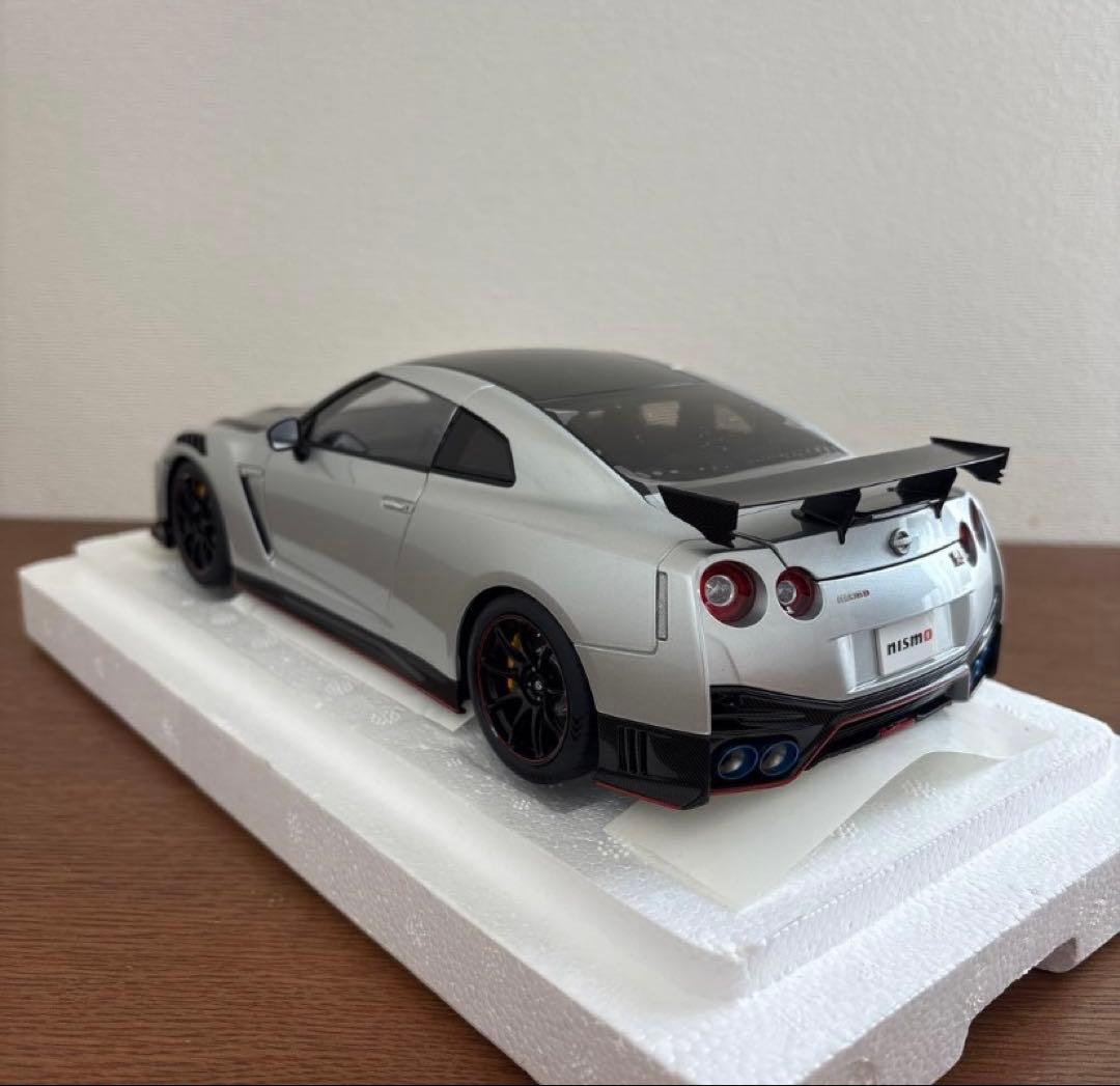 ミニカー AUTO ART GT-R nismo 18/1