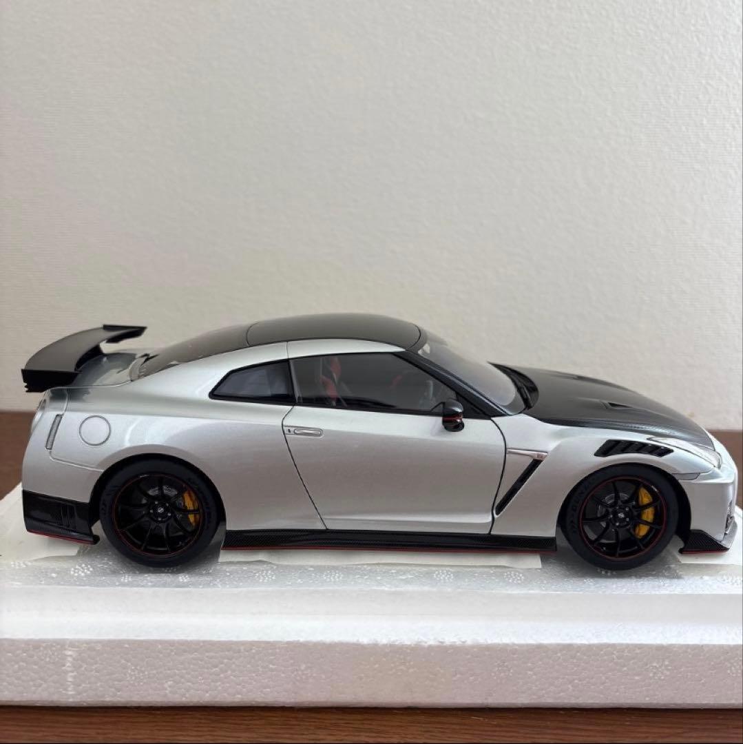 ミニカー AUTO ART GT-R nismo 18/1