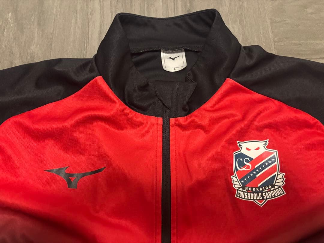 北海道コンサドーレ札幌 支給品 Mizuno ハーフジップ上L 下はおまけ