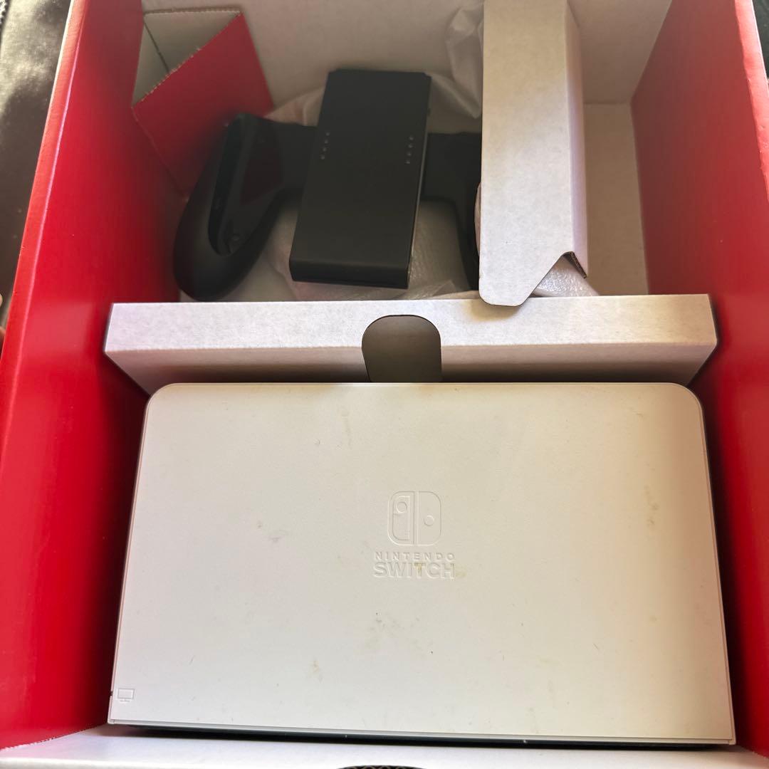 Nintendo Switch oled ホワイト 本体と付属品