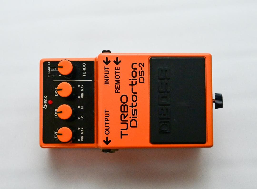BOSS DS-2 Turbo Distortion 箱あり、取説あり