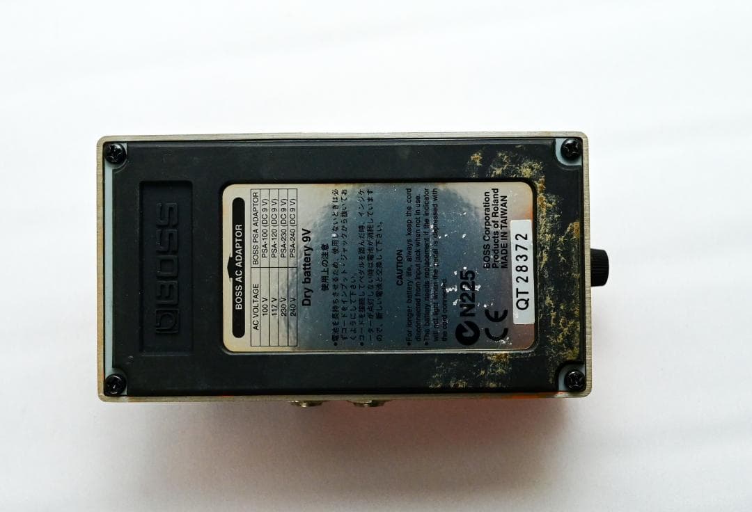 BOSS DS-2 Turbo Distortion 箱あり、取説あり