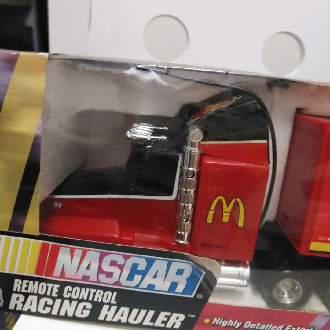 マクドナルド　トレーラー　リモコン付きラジコン