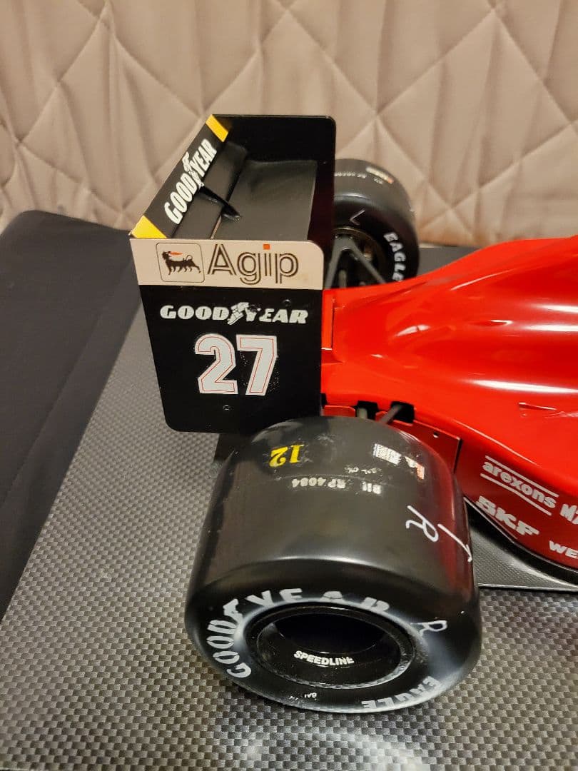 ロッソ 1/8スケール フェラーリ643　ミニチャンプス1/18　アイルトンセナ