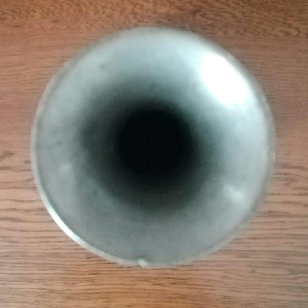 鈍い銀色　荒れた肌　枯れた錫の徳利　花活け　一輪挿し　江戸明治　水漏れあり