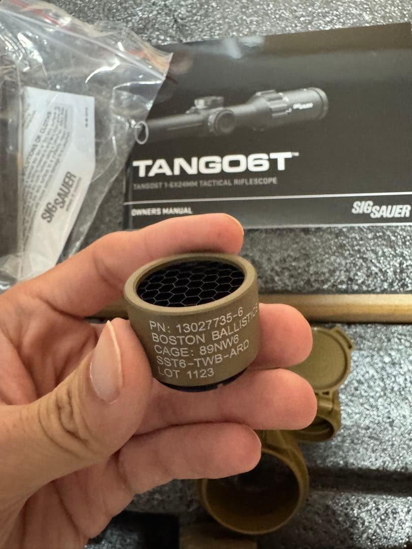 SIG TANGO6T スコープ　実物同様　サバゲー　LPVO セラコート