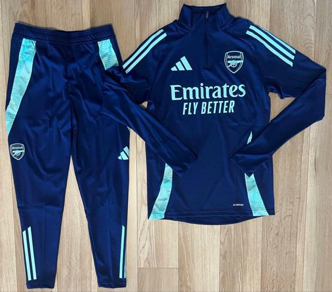 アディダス　アーセナル　トレーニングトップ、パンツ　セット　Mサイズ　新品