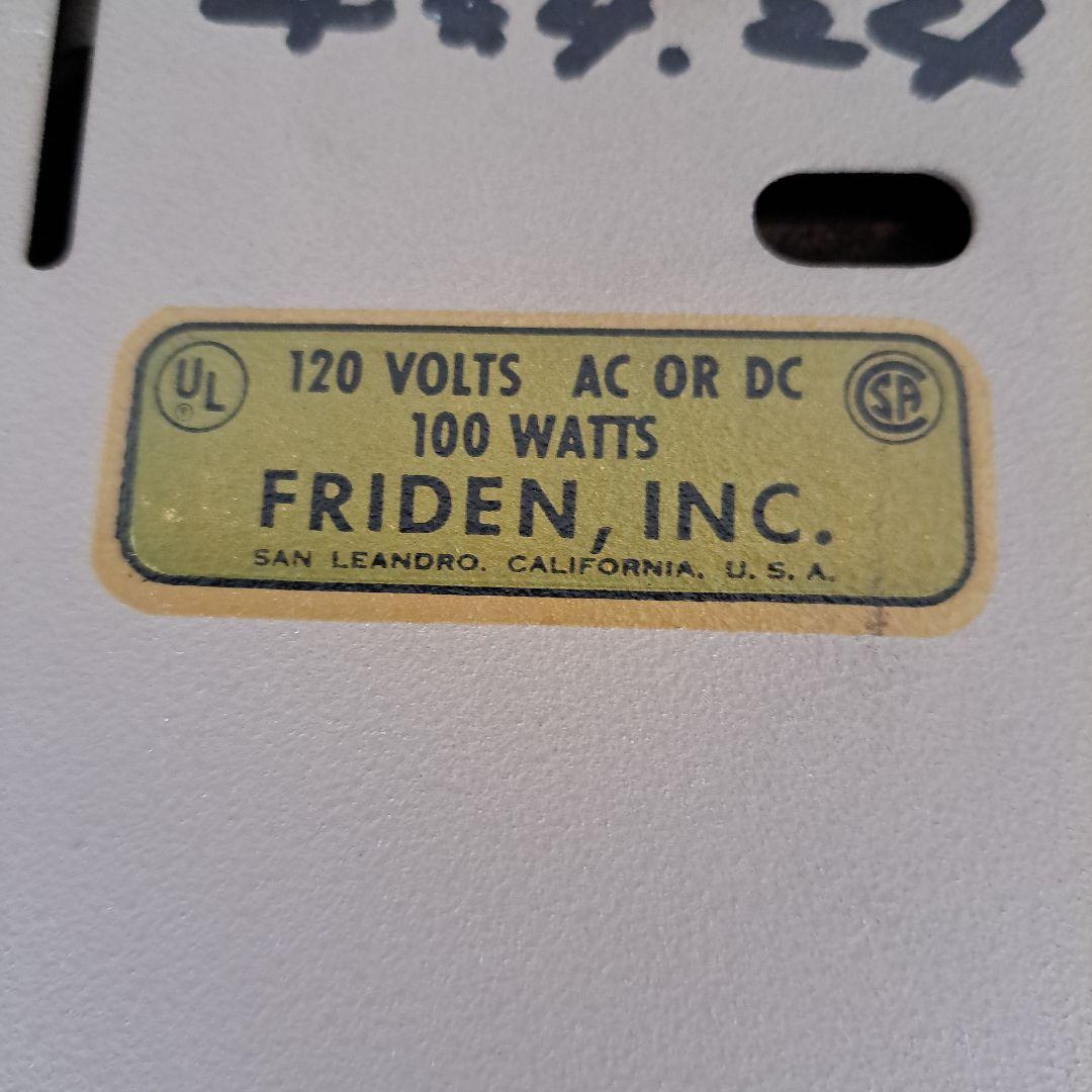 昭和レトロ　アメリカのFRIDEN計算機社の電動計算機ジャンク商品の出品です！