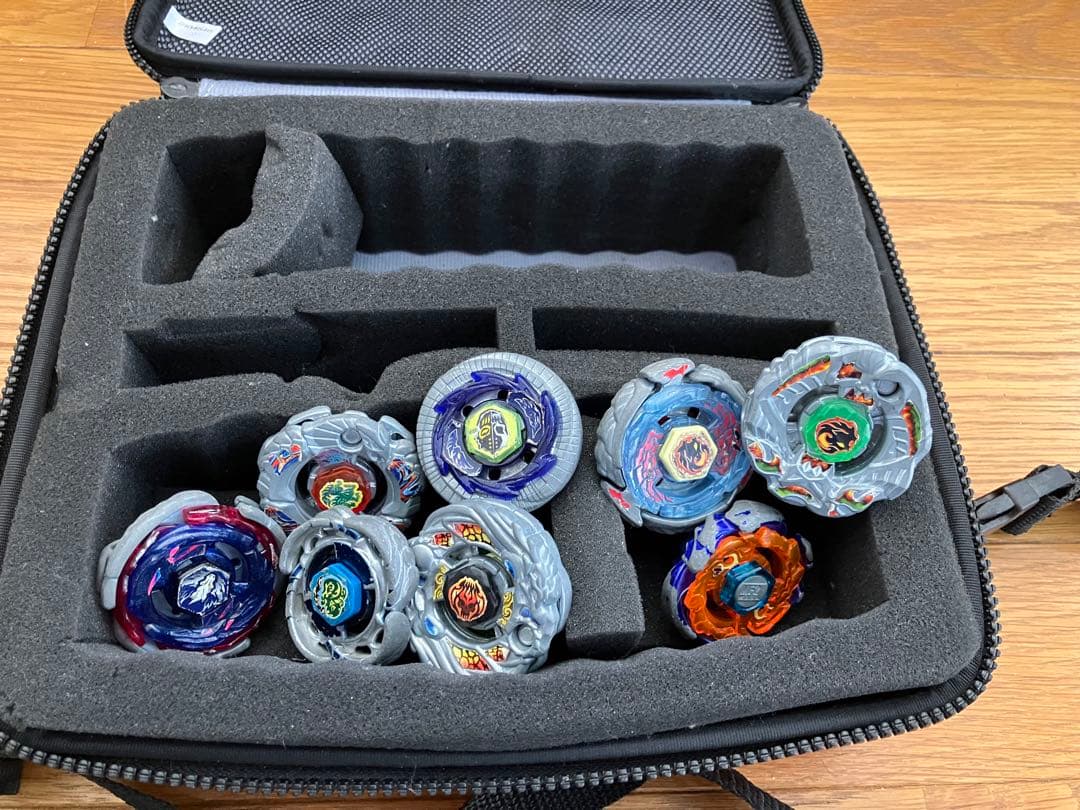 S*)様 ベイブレード　11個セット　ケース付き