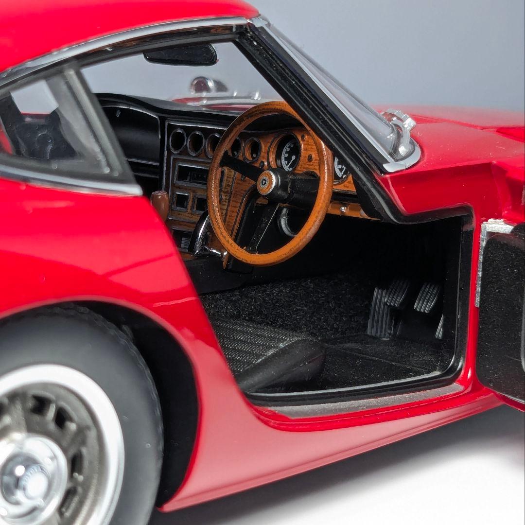 オートアート 1/18 トヨタ2000GT レッド
