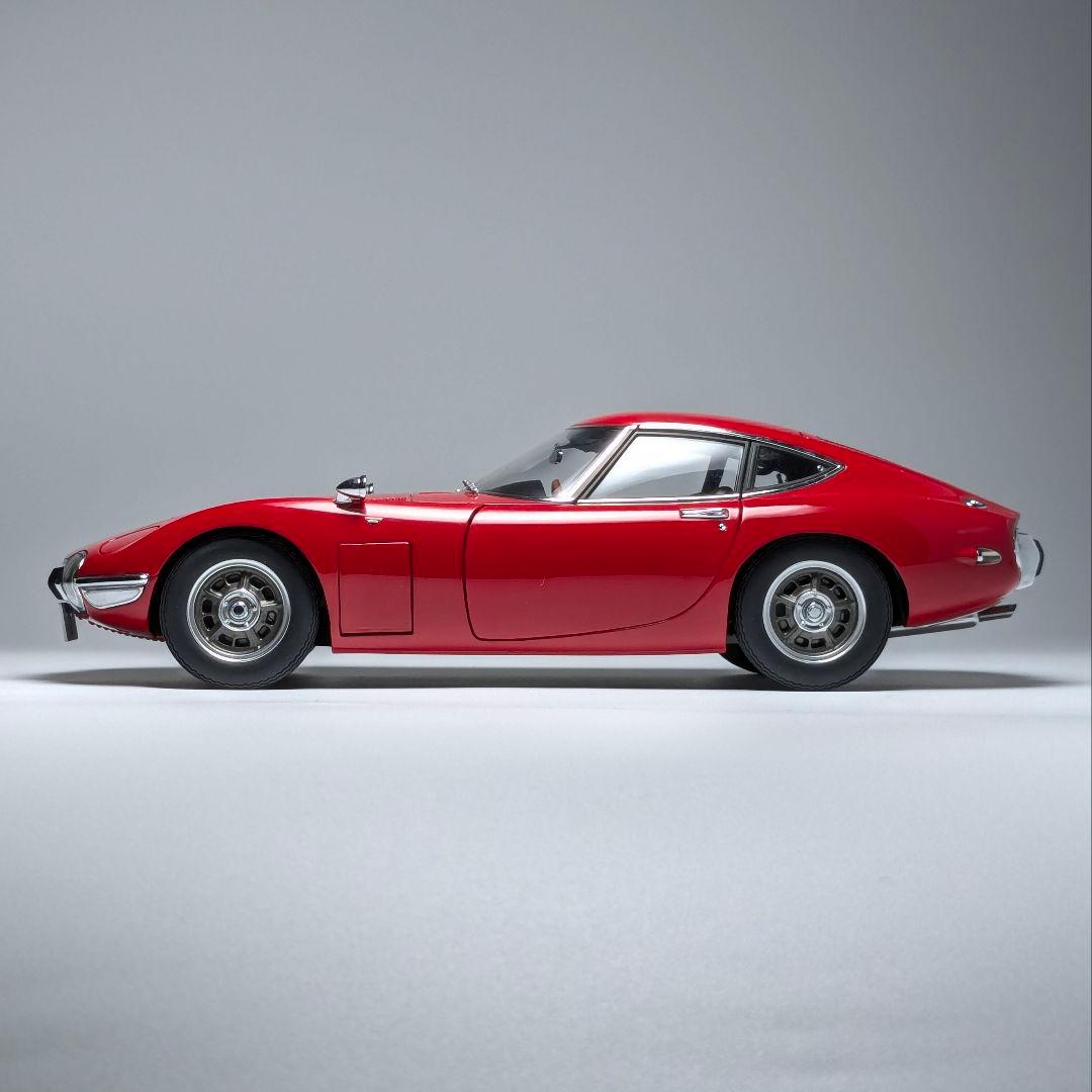オートアート 1/18 トヨタ2000GT レッド