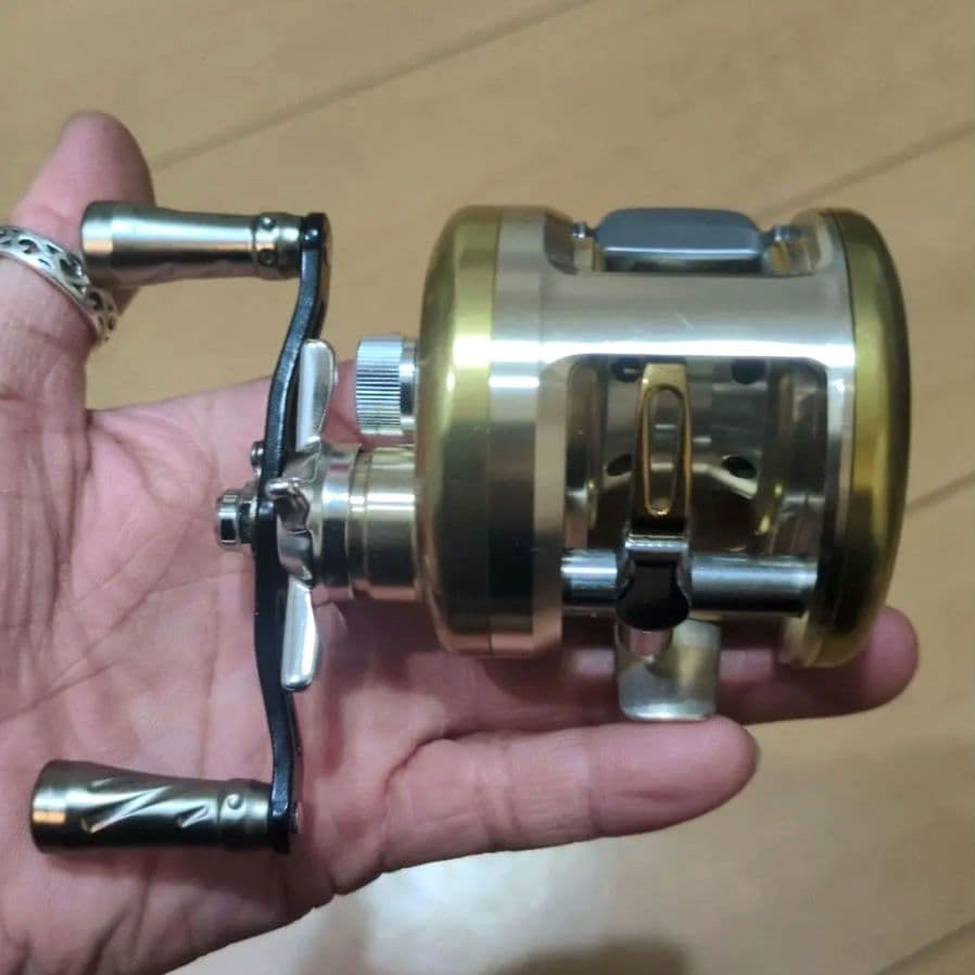 ミリオネア CV-Z 205 美品